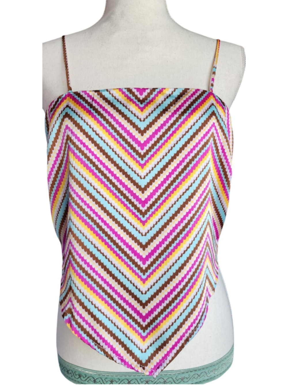 SO Goods for Life Multicolor Chevron Zigzag Spaghetti Strap Crop Top L Tie Back